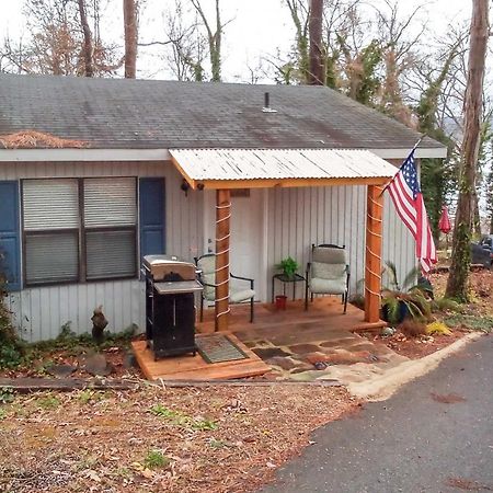 Paradise Cove Cabin With Boathouse And Dock Guntersville Extérieur photo