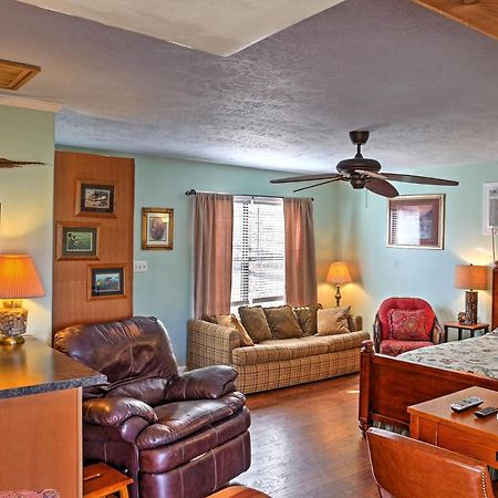 Paradise Cove Cabin With Boathouse And Dock Guntersville Extérieur photo