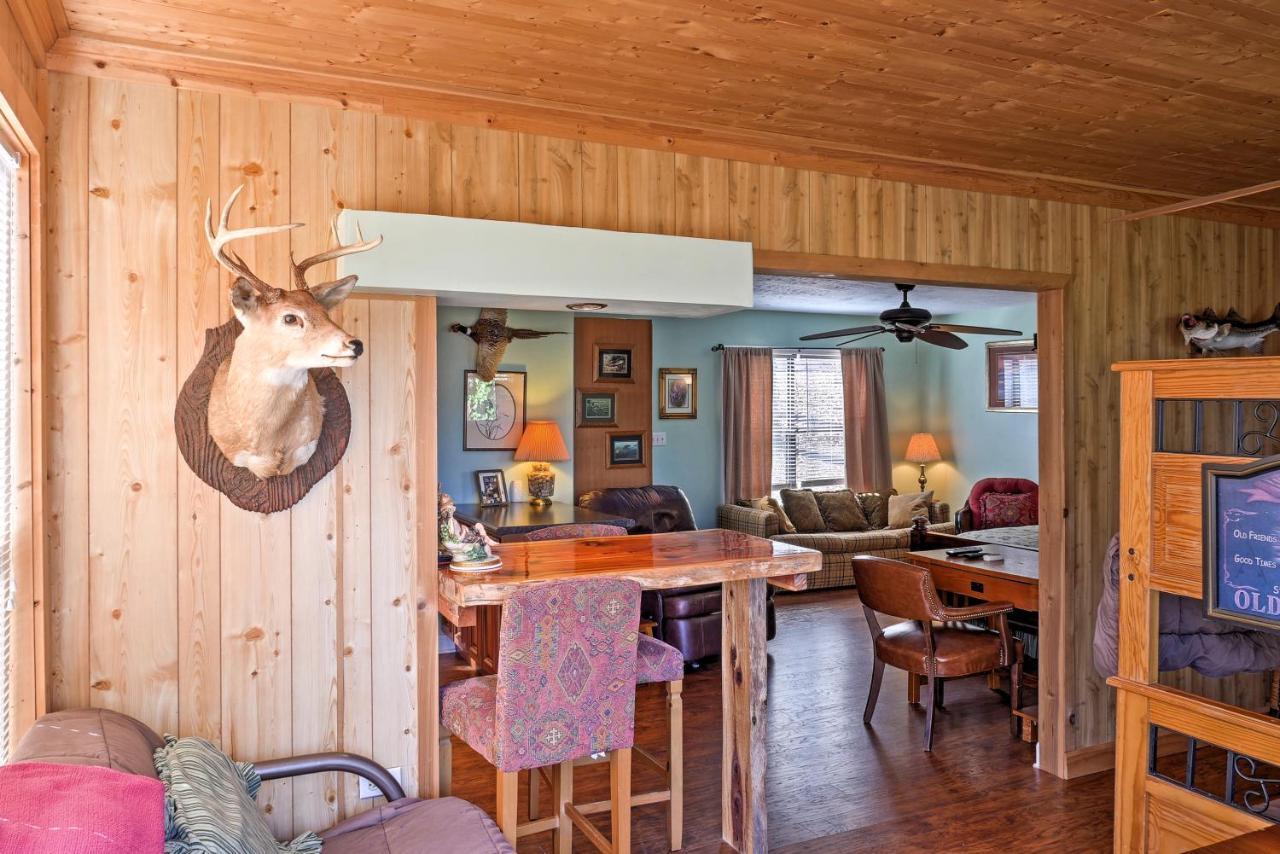 Paradise Cove Cabin With Boathouse And Dock Guntersville Extérieur photo